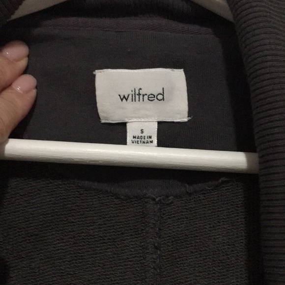 Aritzia Wilfred cardigan - Picture 2 of 7